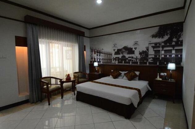 Hotel Pelangi Malang - Photo4