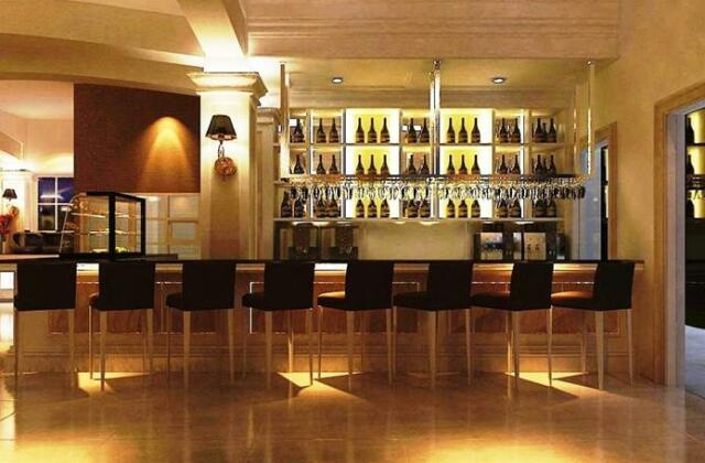Hotel Trio Indah - Photo4
