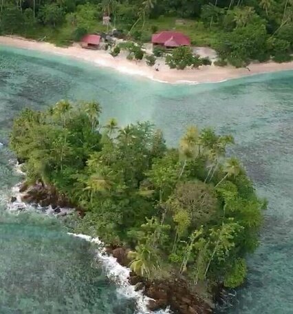 Nusa Nalan Beach Resort - Photo2