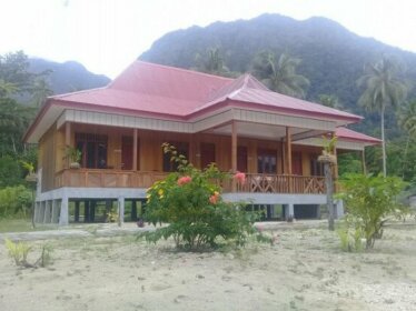 Nusa Nalan Beach Resort