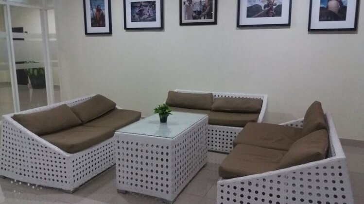 Avon's Residence - Photo3