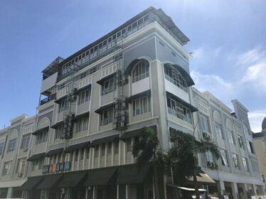 Hash Inn Marina