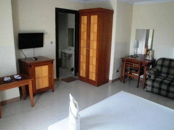 Hotel Celebes - Photo3