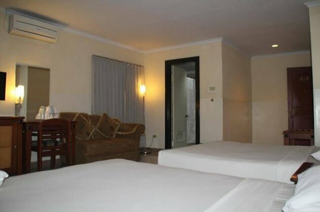 Hotel Celebes - Photo4