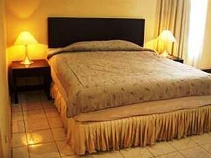 Hotel Central Manado - Photo4