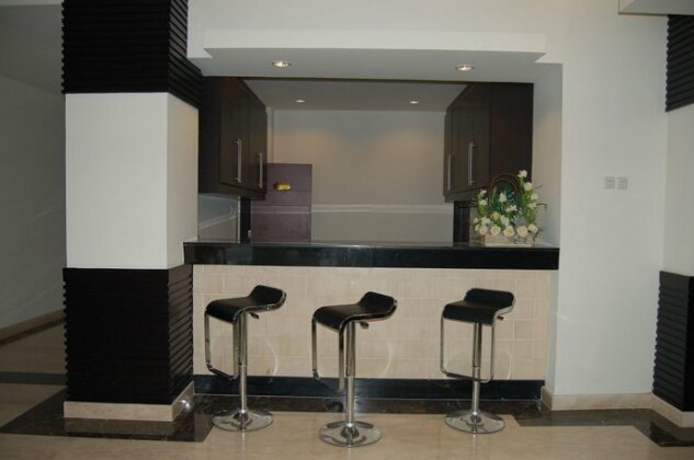 Hotel Gran Central Manado - Photo4