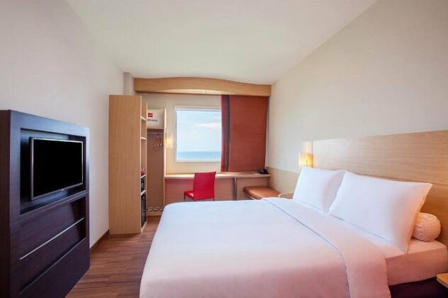 Ibis Manado City Center Boulevard - Photo5