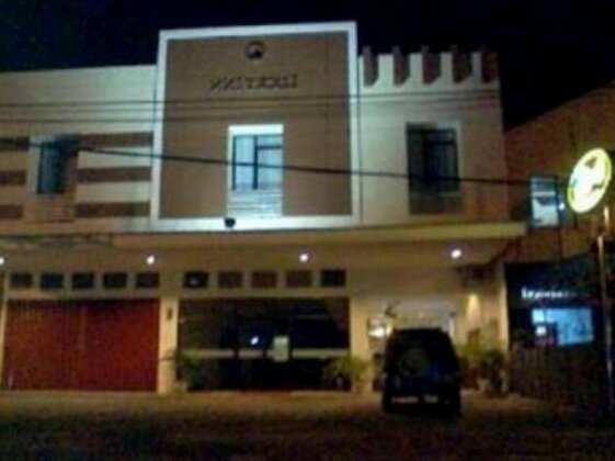 Lucky Inn Hotel - Photo2