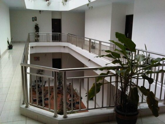 Lucky Inn Hotel - Photo3
