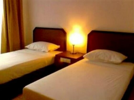 Lucky Inn Hotel - Photo5