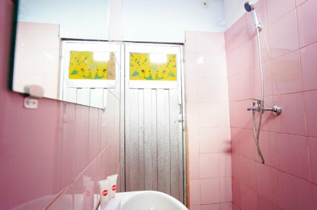 OYO 1064 Manado Airport Residence - Photo4