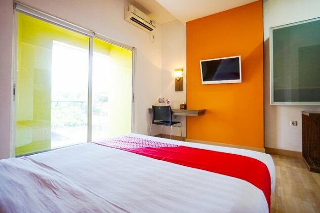 OYO 770 De Nearby Hotel - Photo4