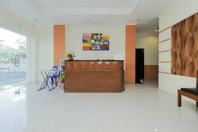 RedDoorz near Jalan Jenderal Sudirman - Photo4