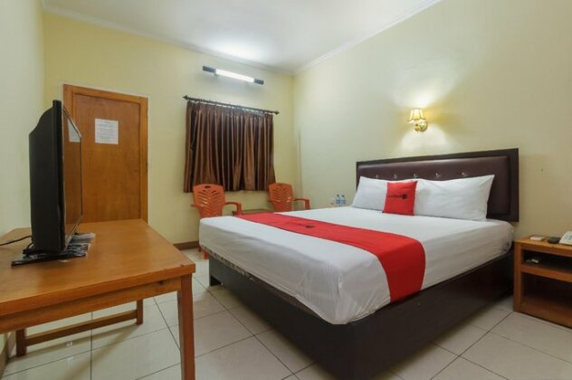 RedDoorz near Jalan Samratulangi 2 Manado - Photo2