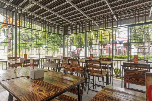 RedDoorz near Jalan Samratulangi 2 Manado - Photo3