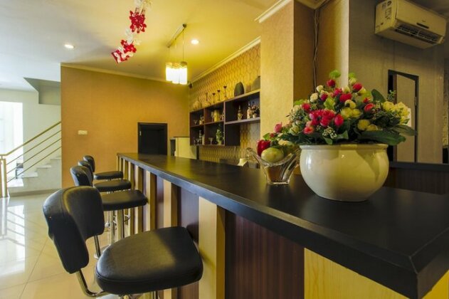RedDoorz Plus @ Paal 2 Manado - Photo2