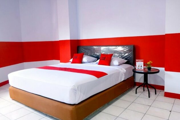 RedDoorz Plus @ Samratulangi Manado - Photo2