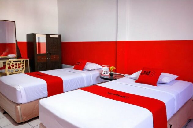 RedDoorz Plus @ Samratulangi Manado - Photo4