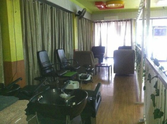 RedDoorz @ Ranotana Manado - Photo3