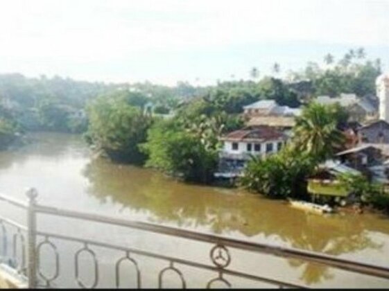 Riverside Hotel Manado - Photo5