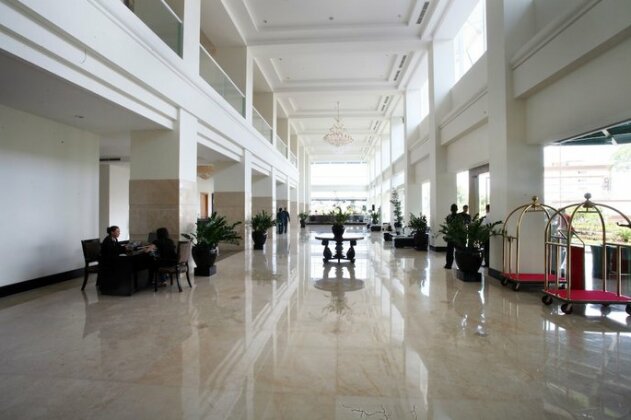 Sintesa Peninsula Hotel - Photo2