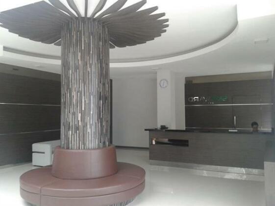 Skyward Hotel - Photo2