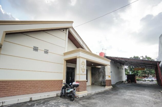 Spot On 2530 Tiga Mas Inn - Photo4