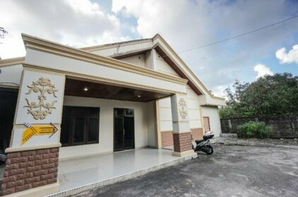 Spot On 2530 Tiga Mas Inn