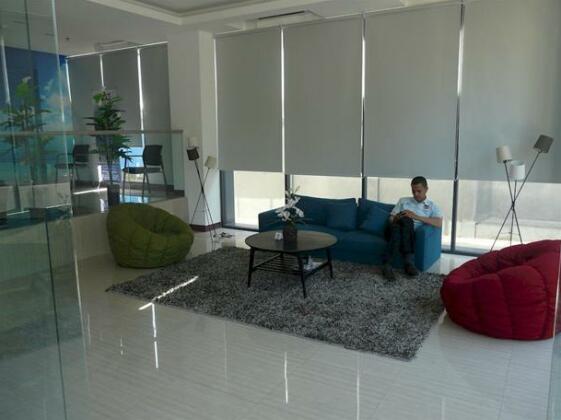 Top Hotel Manado by Gran Puri - Photo3