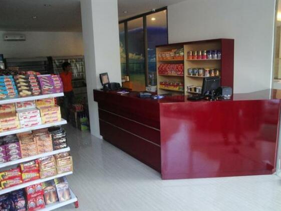 Top Hotel Manado by Gran Puri - Photo5