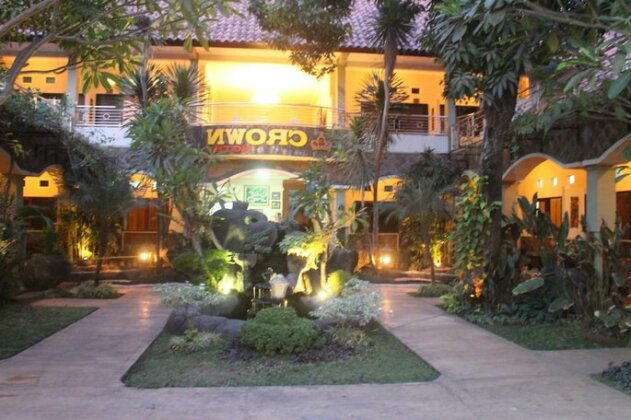Crown Hotel Mataram - Photo2
