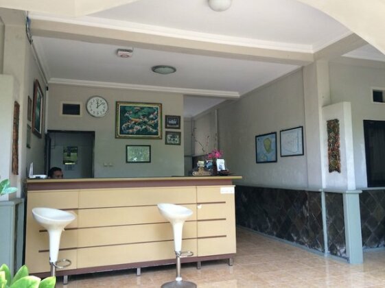 Crown Hotel Mataram - Photo3