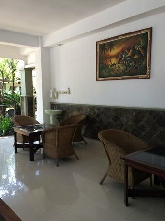 Crown Hotel Mataram - Photo4