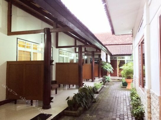 Hotel Kertayoga - Photo2