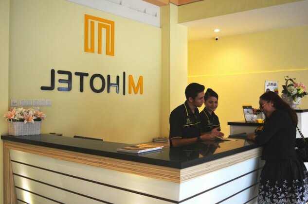 M Hotel Mataram - Photo4