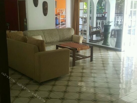 OYO 1206 Lombok Residence - Photo3