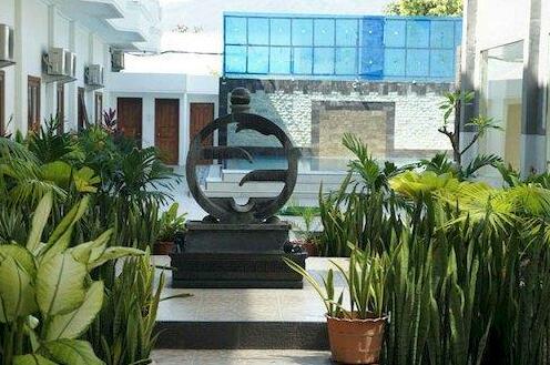 Sylvia Hotel Maumere - Photo5