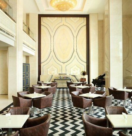 Four Points by Sheraton Medan - Photo3