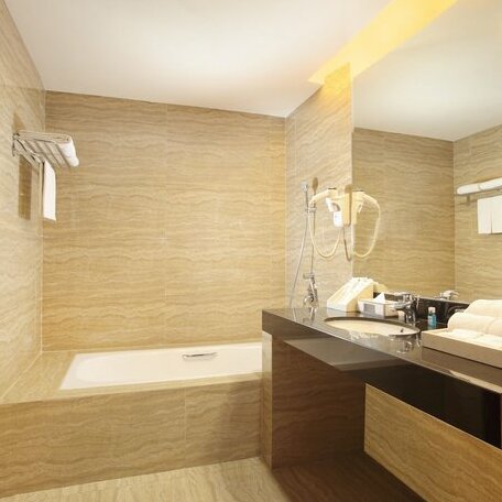Four Points by Sheraton Medan - Photo5
