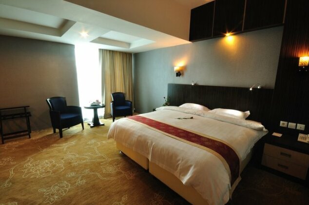 Hermes Palace Hotel Medan - Photo3