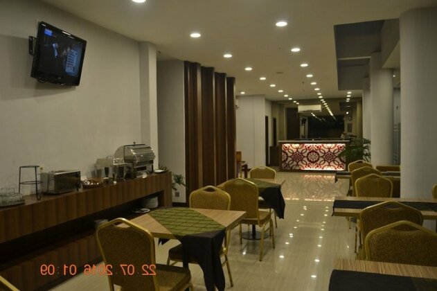 J Hotel Medan - Photo5