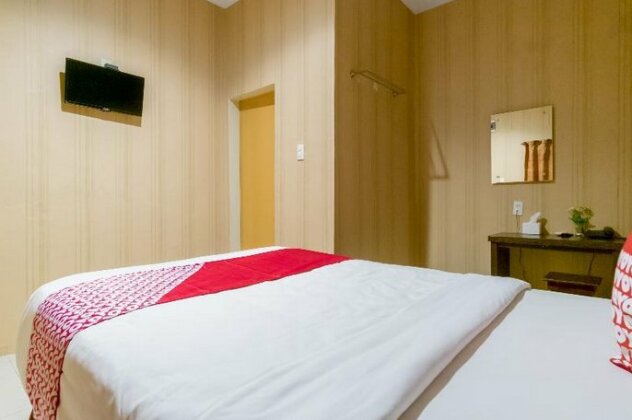 OYO 741 Hotel Labuhan Raya - Photo2