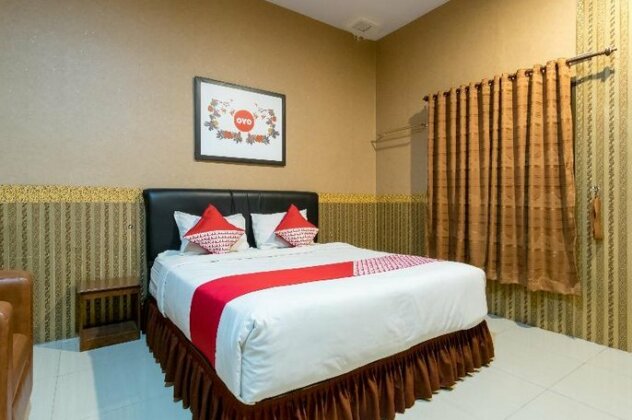 OYO 741 Hotel Labuhan Raya - Photo5