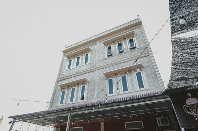  Photo 3
