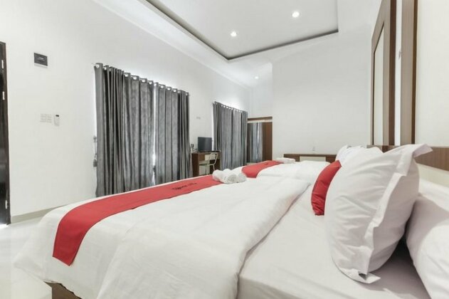 RedDoorz Plus @ Setiabudi Medan - Photo5