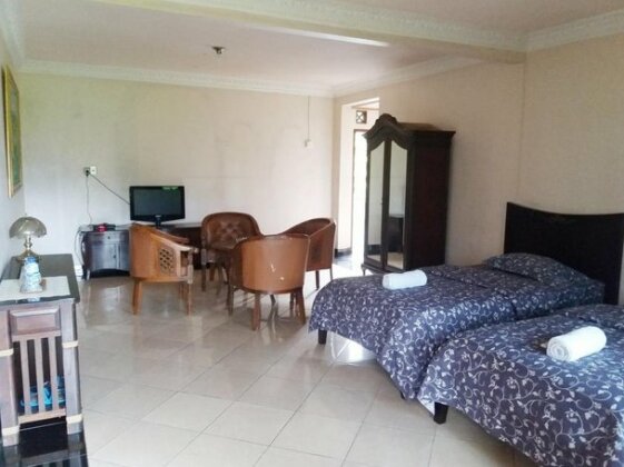 Aries Biru Hotel & Villa - Photo2