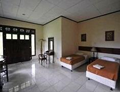 GG House