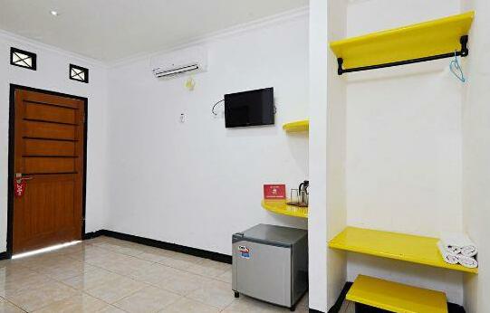 ZEN Rooms Cibogo Megamendung Puncak - Photo3