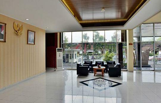 Zen Rooms Cipayung Km 71 - Photo2