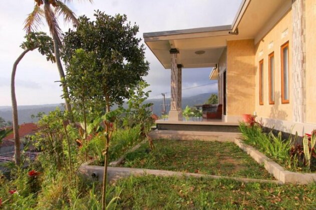 Putri Aning Homestay - Photo4